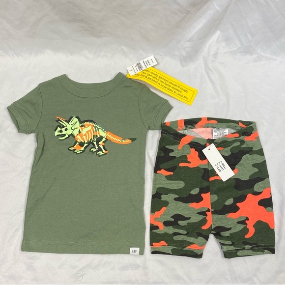 GAP Baby Boy 2 Piece Glow In The Dark Pajama Camouflage Set 18-24 Months NWT - Picture 1 of 15
